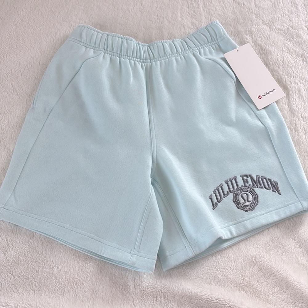 lululemon athletica Scuba Oversized MR Short 7" - Mint Breeze NWT